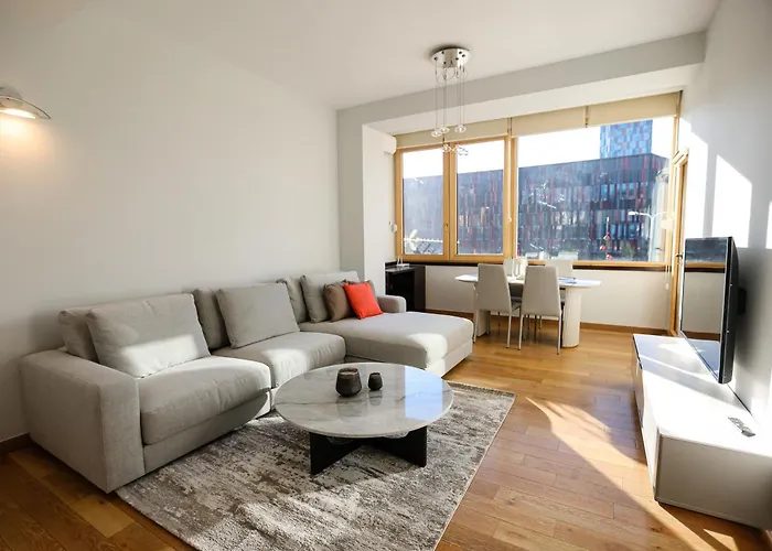 Cozy Flat Near The Air Albania Stadium * ティラナ