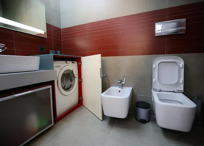 Cozy Flat Near The Air Albania Stadium ティラナ