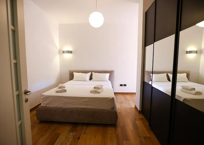 アパート Cozy Flat Near The Air Albania Stadium ティラナ