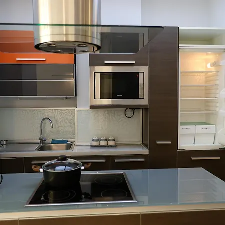 Cozy Flat Near The Air Albania Stadium *